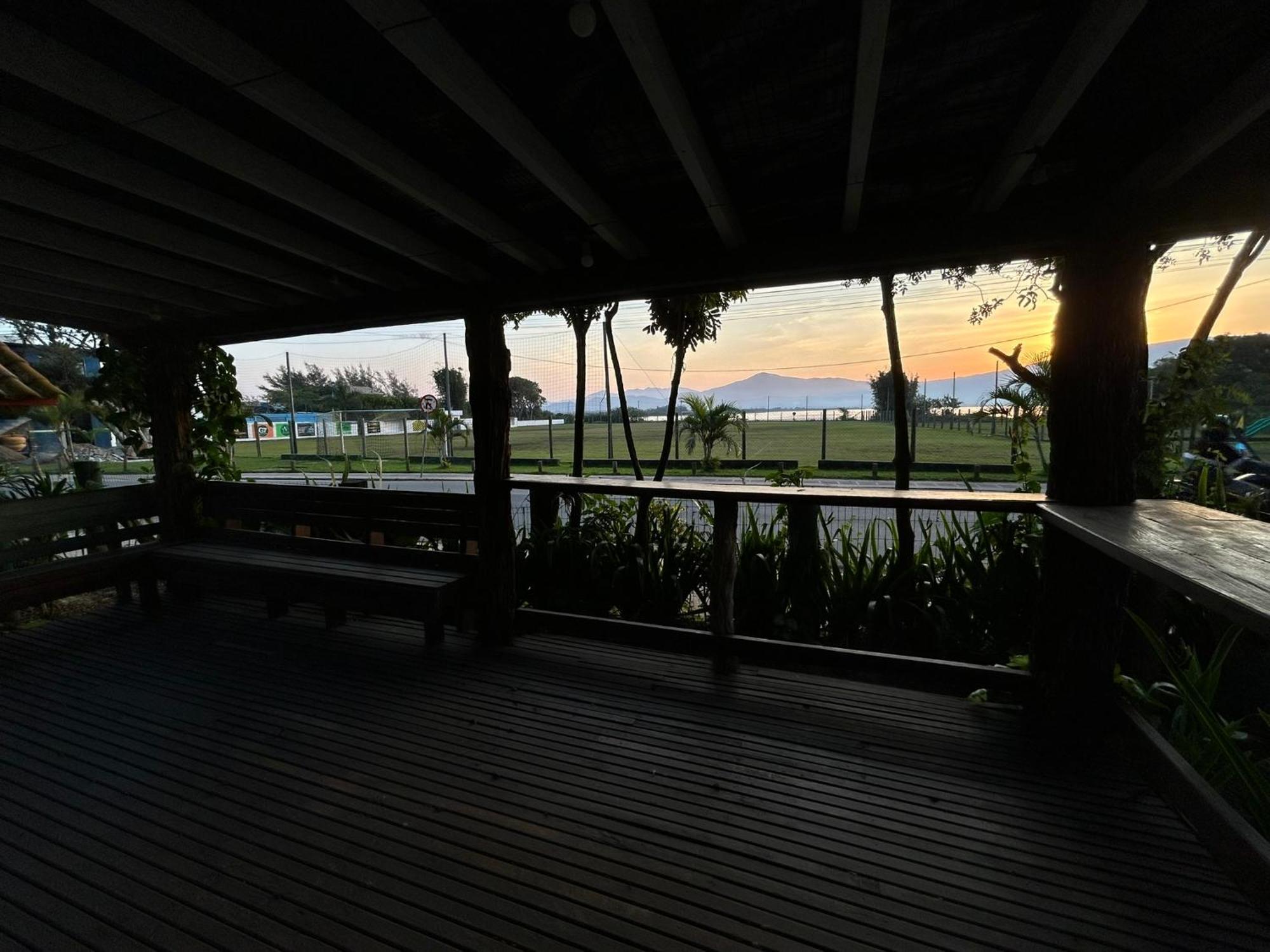 Pousada Canoa Azul Na Praia Da Ferrugem Garopaba Exterior foto